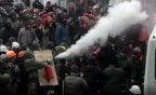 В Кличко, пытавшегося успокоить демонстрантов, выпустили струю из огнетушителя. ФОТОрепортаж+ВИДЕО